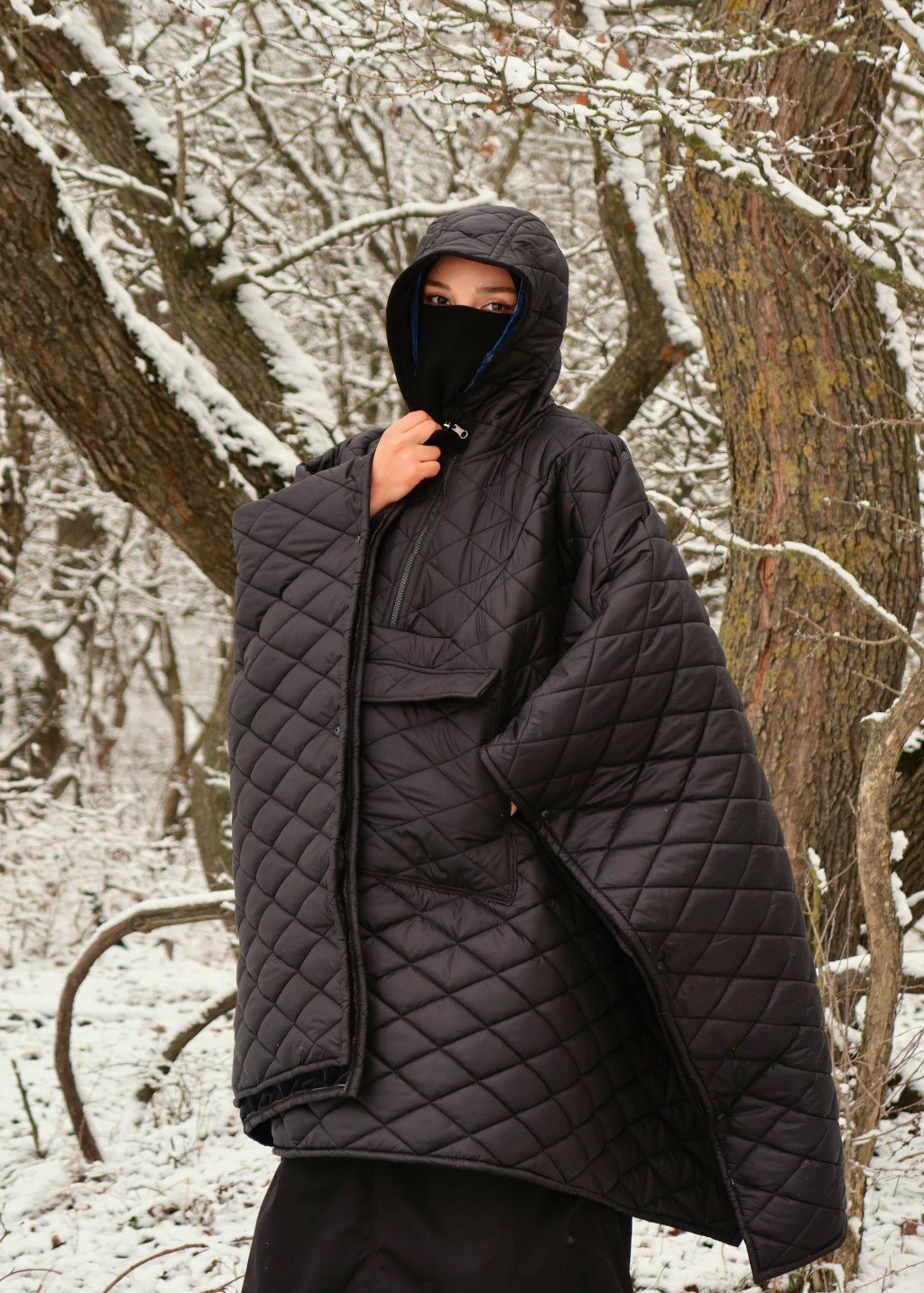 CAPE MATELASSÉE À CAPUCHE