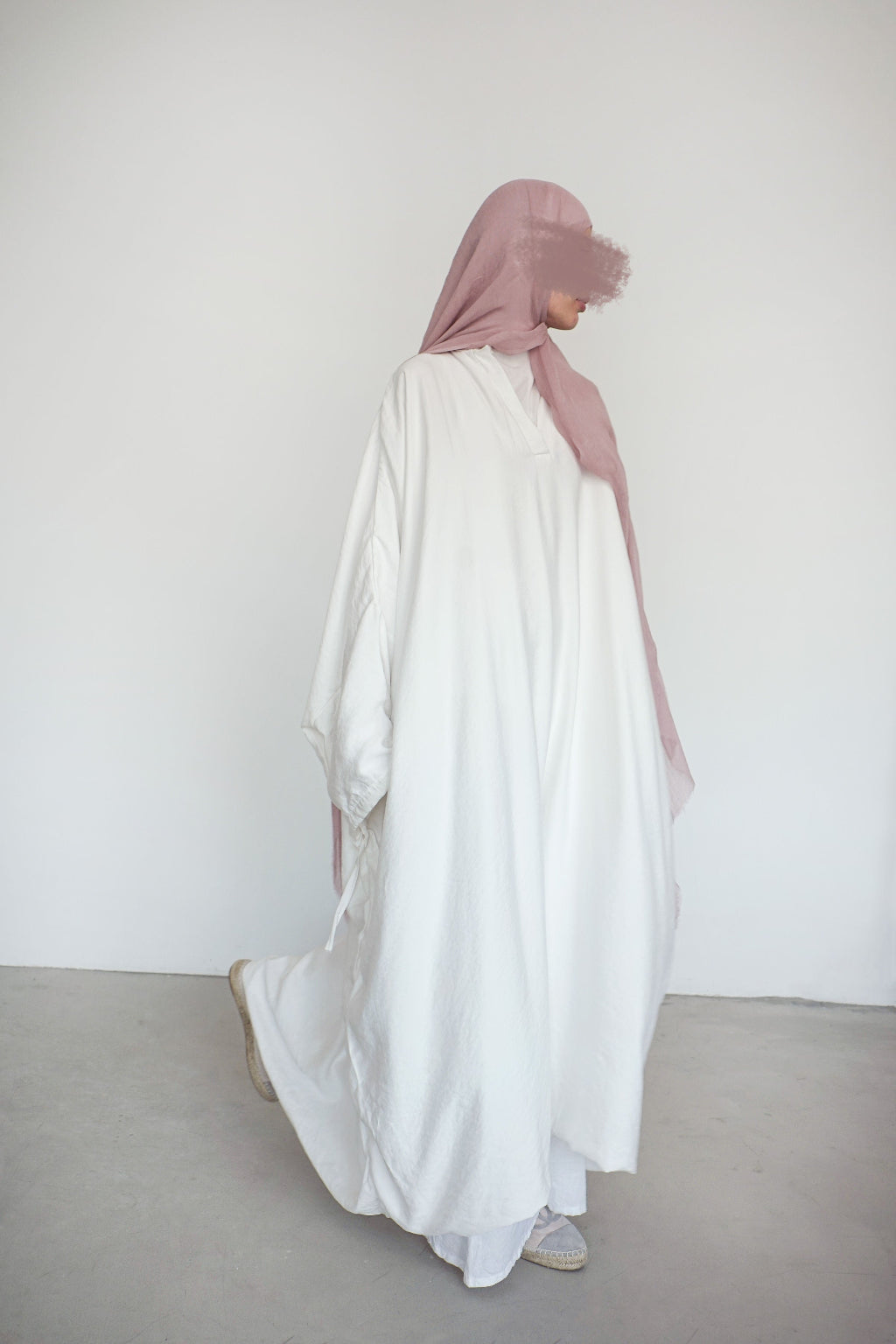 ABAYA NOŪR