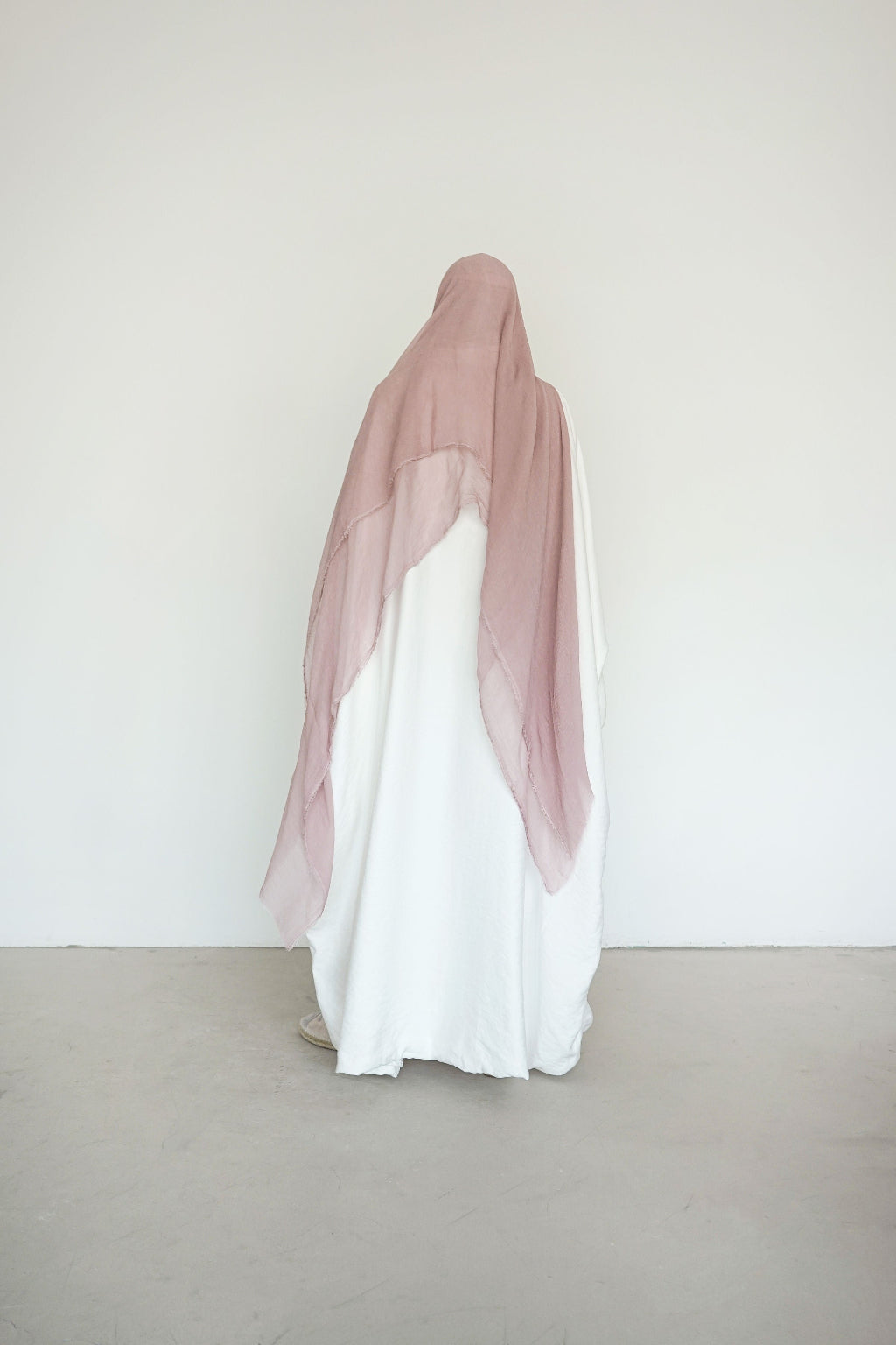 ABAYA NOŪR